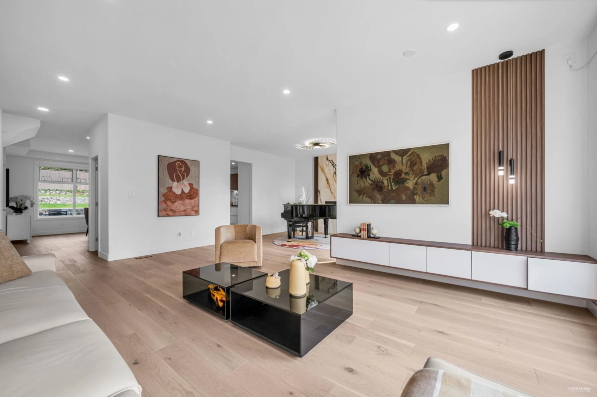 Pantry Photo of 2175 Kings Avenue, West Vancouver, BC