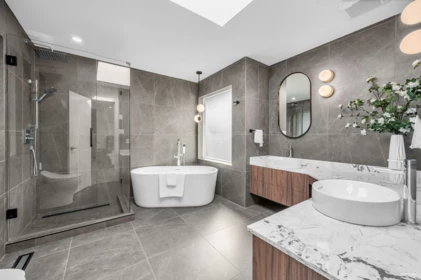 Entry Foyer Photo of 2175 Kings Avenue, West Vancouver, BC