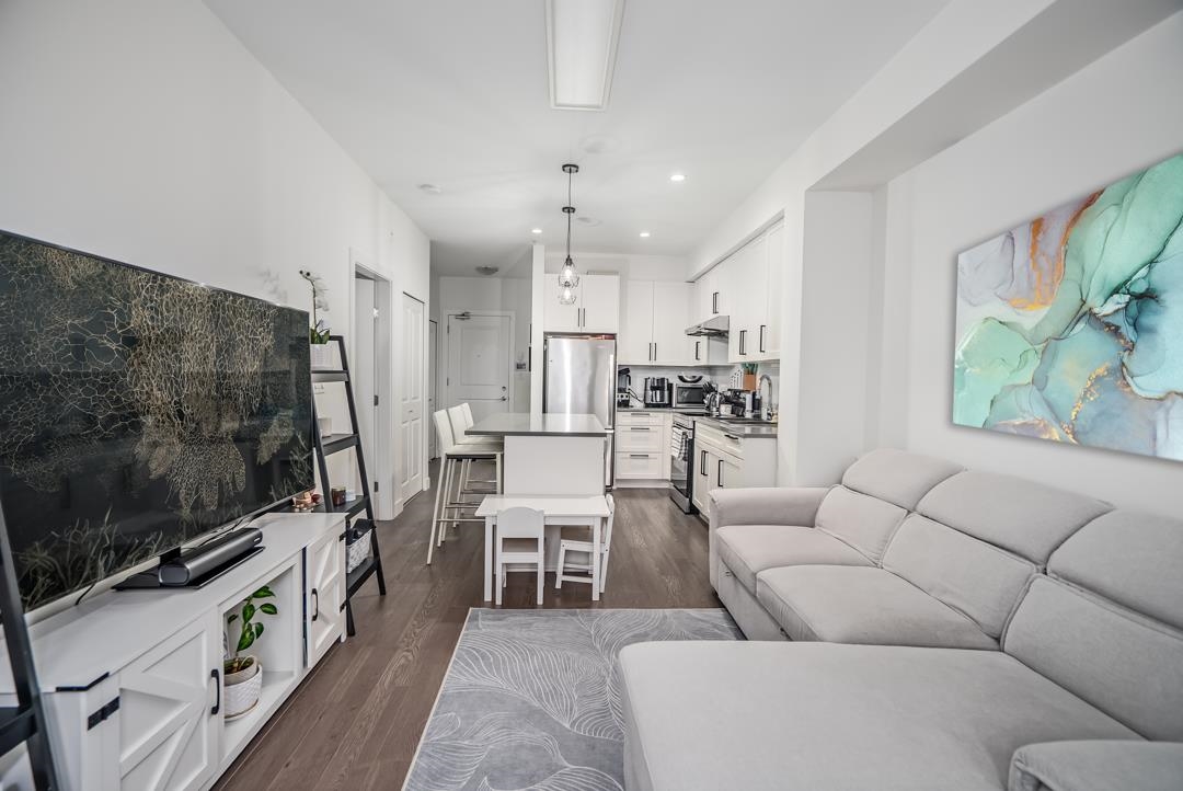 Kitchen Photo of 213 8360 Delsom Way, Delta, BC