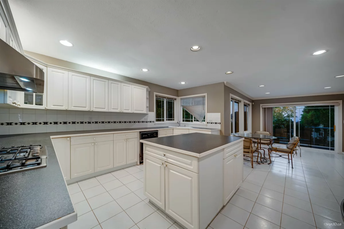 Backyard Photo of 2599 Diamond Crescent, Coquitlam, BC