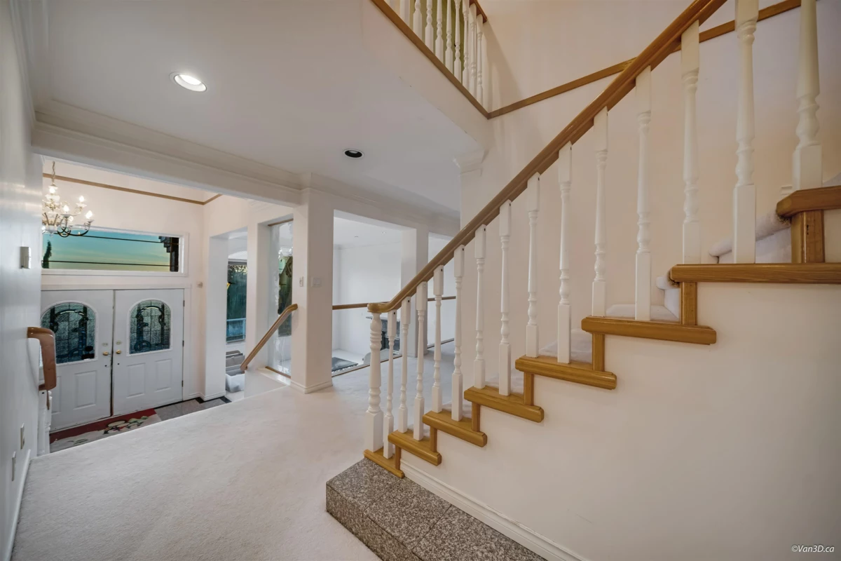 Dining Area Photo of 2599 Diamond Crescent, Coquitlam, BC