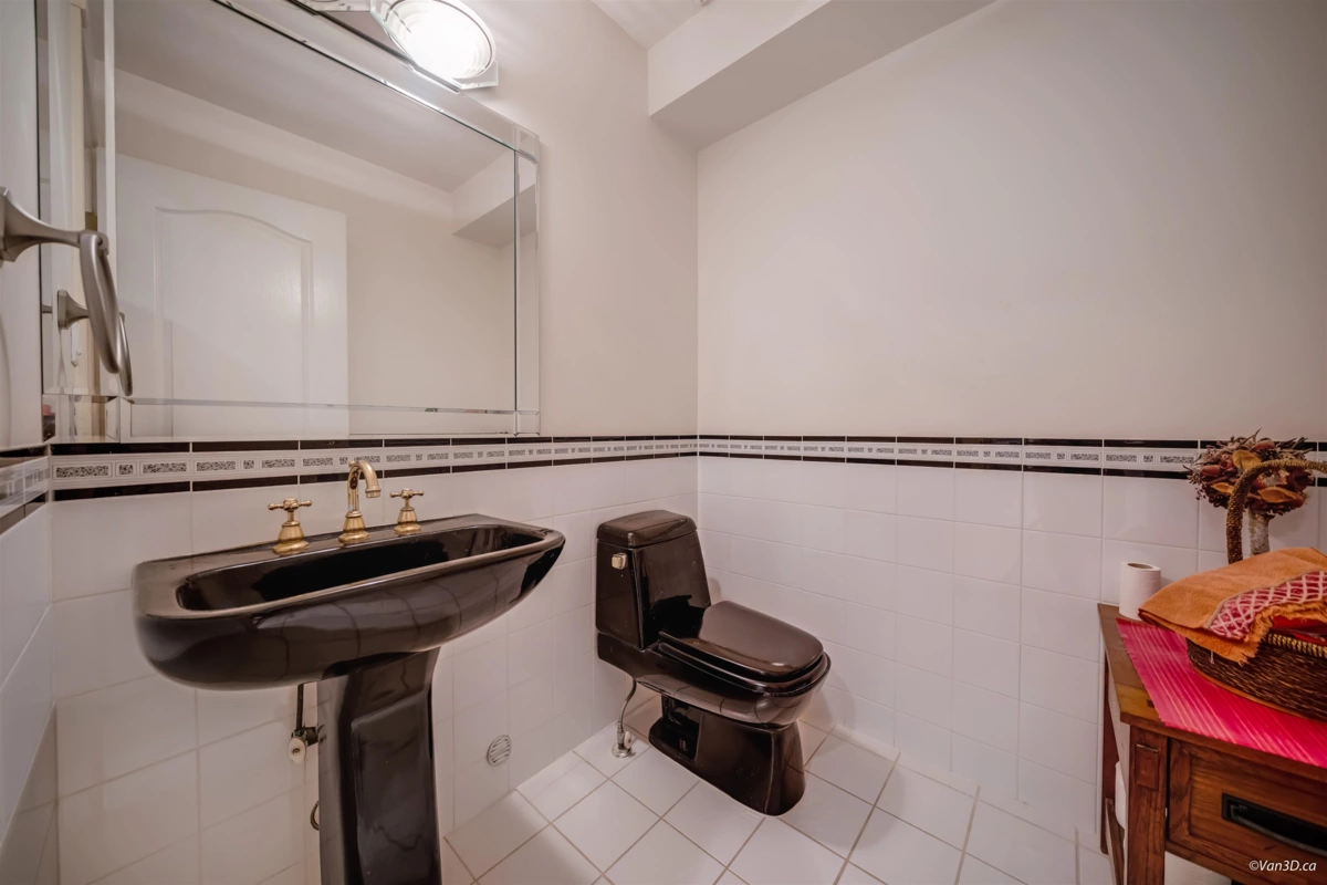 Kitchen Photo of 2599 Diamond Crescent, Coquitlam, BC