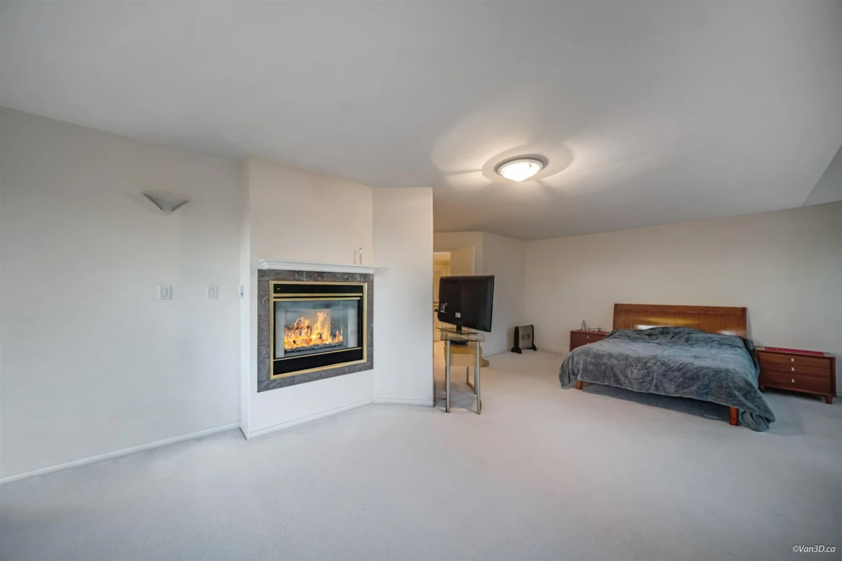 Powder Room Photo of 2599 Diamond Crescent, Coquitlam, BC