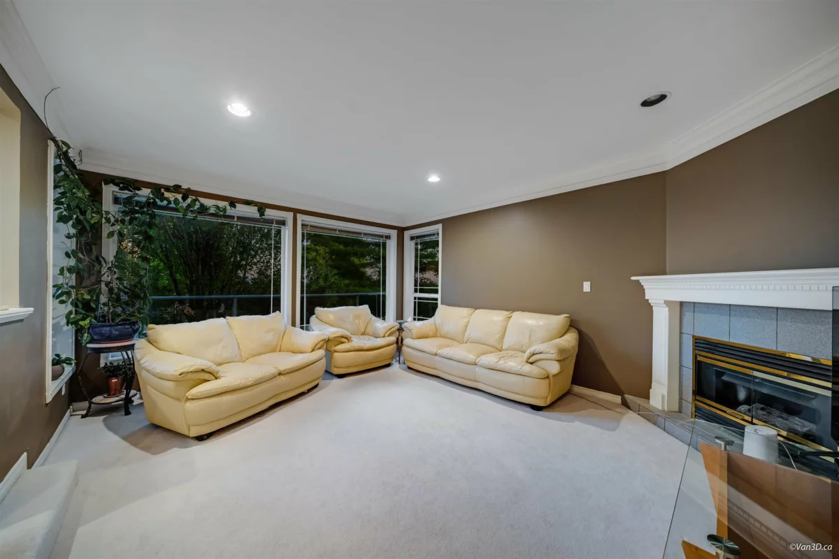 Swimming Pool Photo of 2599 Diamond Crescent, Coquitlam, BC