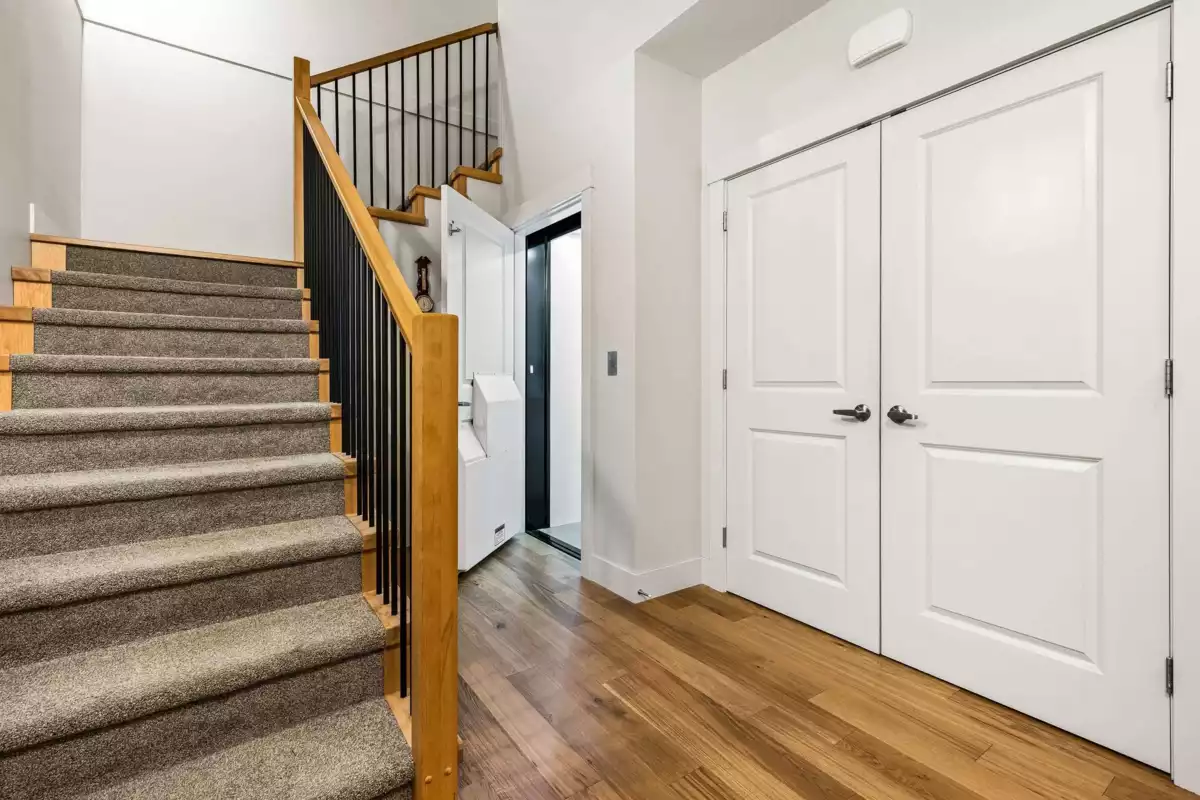 Primary Bathroom Photo of 118 51096 Falls Court, Chilliwack, BC