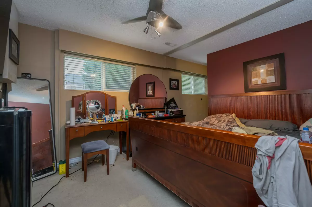 Hallway Photo of 32076 Dormick Avenue, Abbotsford, BC