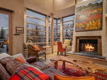 Breakfast Nook Photo of 3359 Osprey Place, Whistler, BC