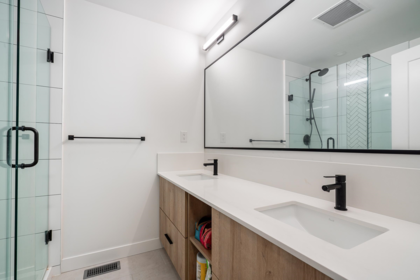 Mudroom Photo of 13 10527 155 Street, Surrey, BC