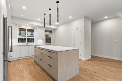 Kitchen Island Photo of 14 45500 Campus Drive, Chilliwack, BC