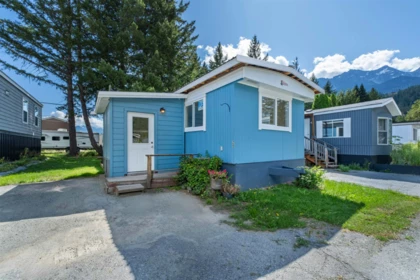 25 7370 Highway 99, Pemberton, BC, Pemberton — Manufactured Home for sale