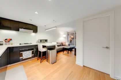 1103 777 Richards Street, Vancouver, BC, Vancouver — Apartment/Condo for sale