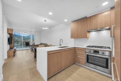 607 2780 Valley Centre Avenue, North Vancouver, BC, North Vancouver — Apartment/Condo for sale