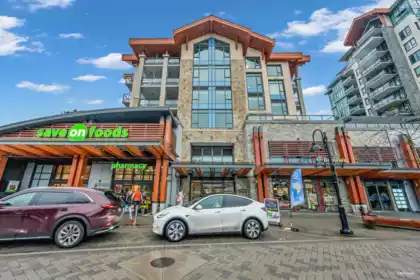 607 2780 Valley Centre Avenue, North Vancouver, BC, North Vancouver — Apartment/Condo for sale