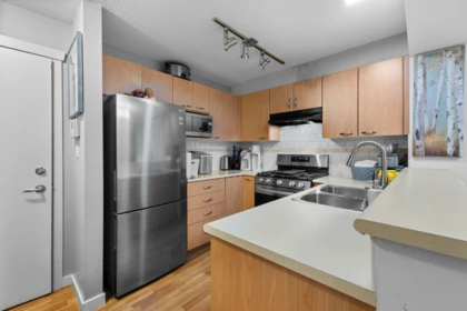 Kitchen Photo of 108 2958 Silver Springs Boulevard, Coquitlam, BC