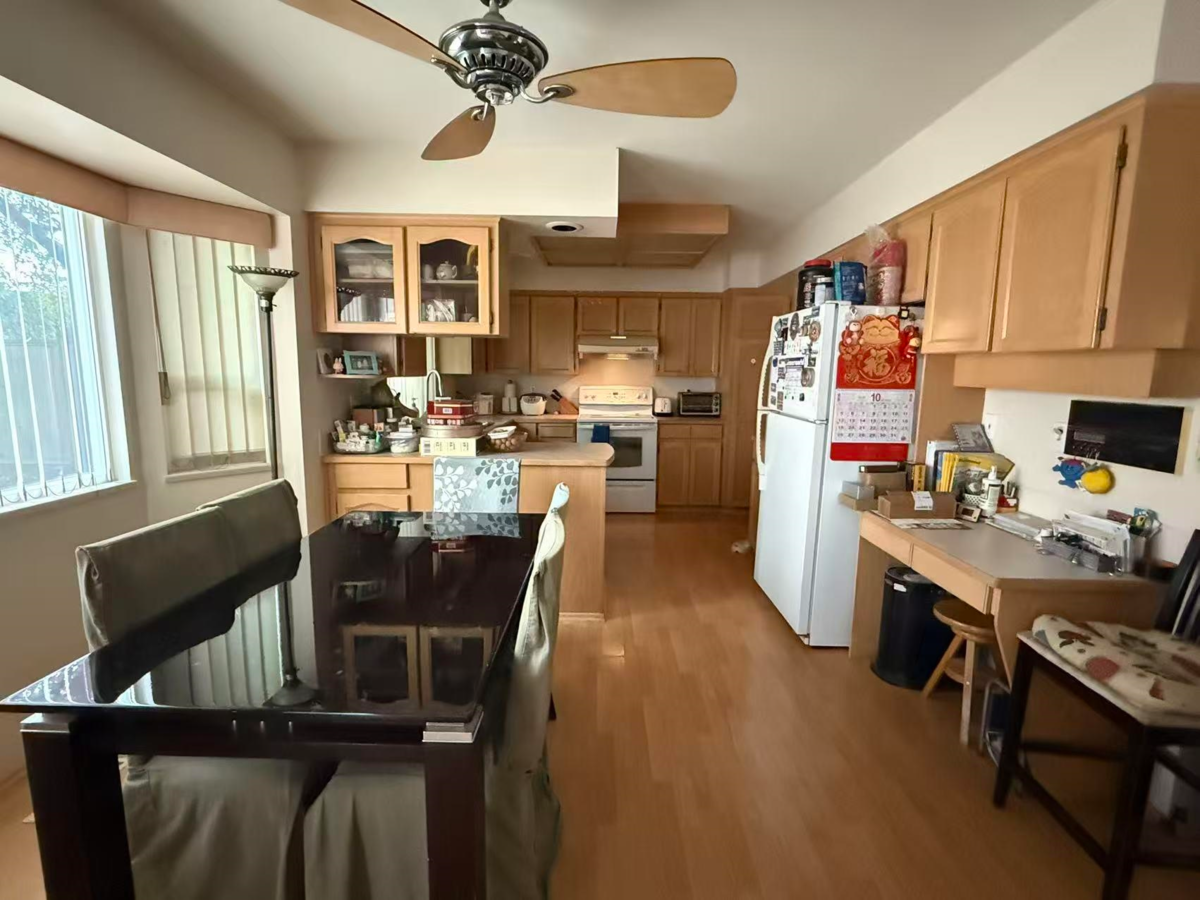 Breakfast Nook Photo of 3830 Mckay Drive, Richmond, BC