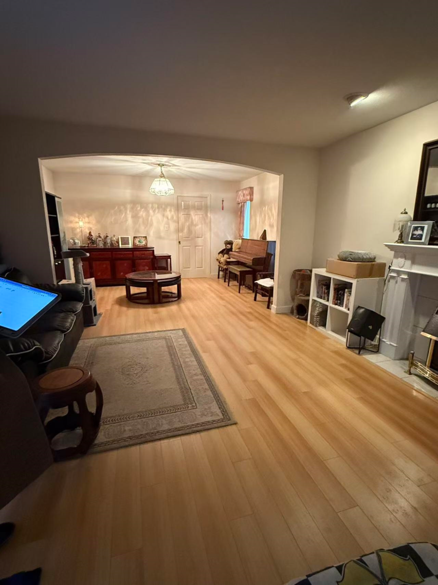 Family Room Photo of 3830 Mckay Drive, Richmond, BC