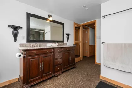 Mudroom Photo of 18058 57a Avenue, Surrey, BC