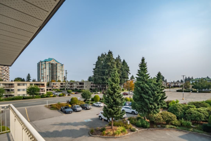 Basement Recreation Room Photo of 215 31930 Old Yale Road, Abbotsford, BC