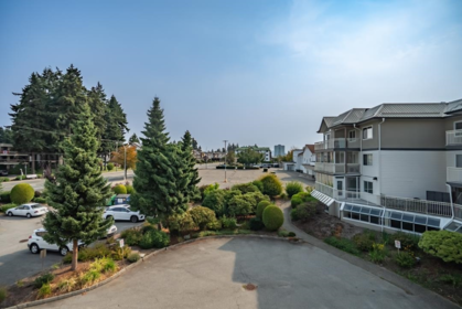 Office / Den Photo of 215 31930 Old Yale Road, Abbotsford, BC