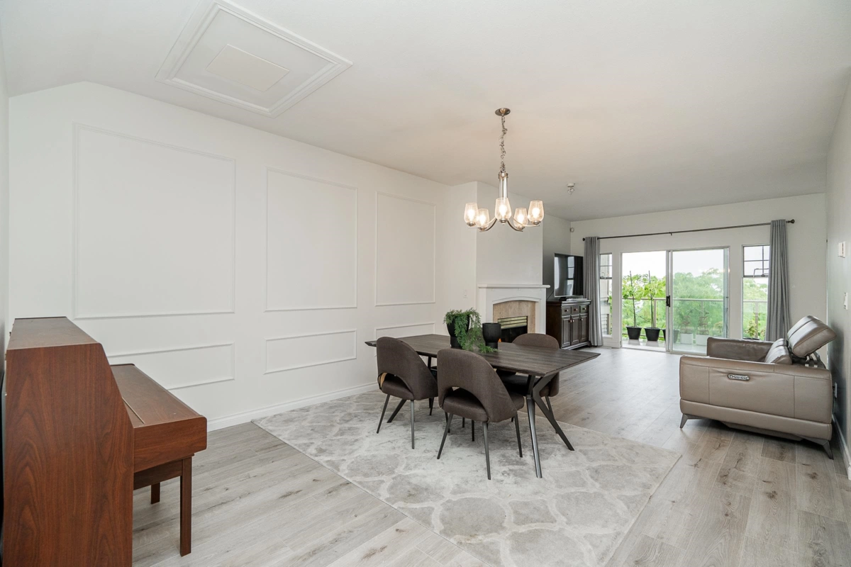Living Room Photo of 32 2979 Panorama Drive, Coquitlam, BC