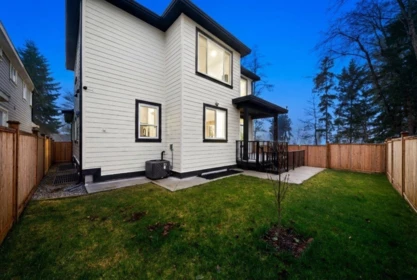Laundry Room Photo of 16935 0a Avenue, Surrey, BC