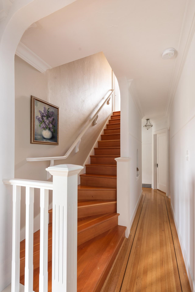 Basement Recreation Room Photo of 438 Fourth Street, New Westminster, BC