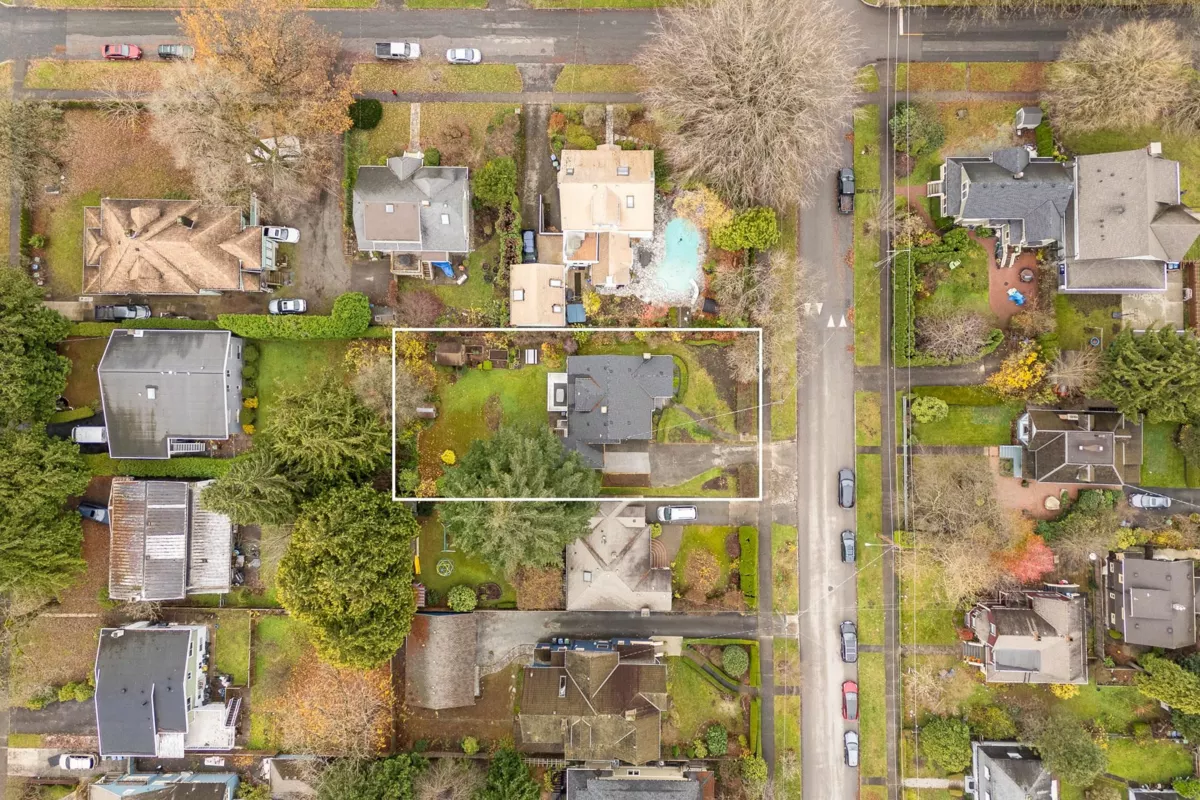 Garden / Landscaping Photo of 438 Fourth Street, New Westminster, BC