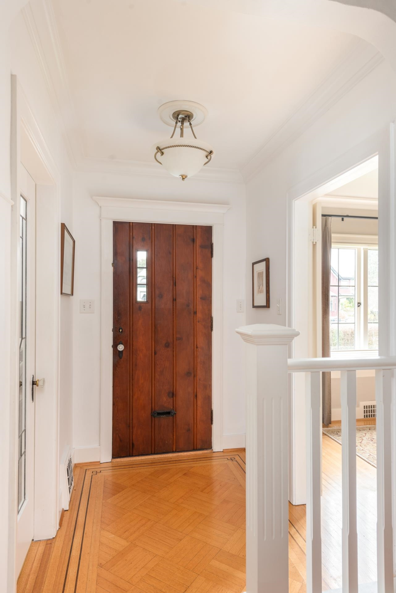 Laundry Room Photo of 438 Fourth Street, New Westminster, BC