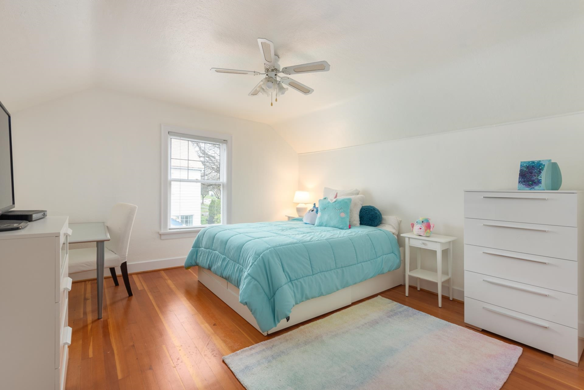 Mudroom Photo of 438 Fourth Street, New Westminster, BC
