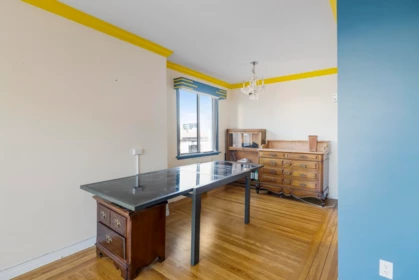 205 1695 W 10th Avenue, Vancouver, BC