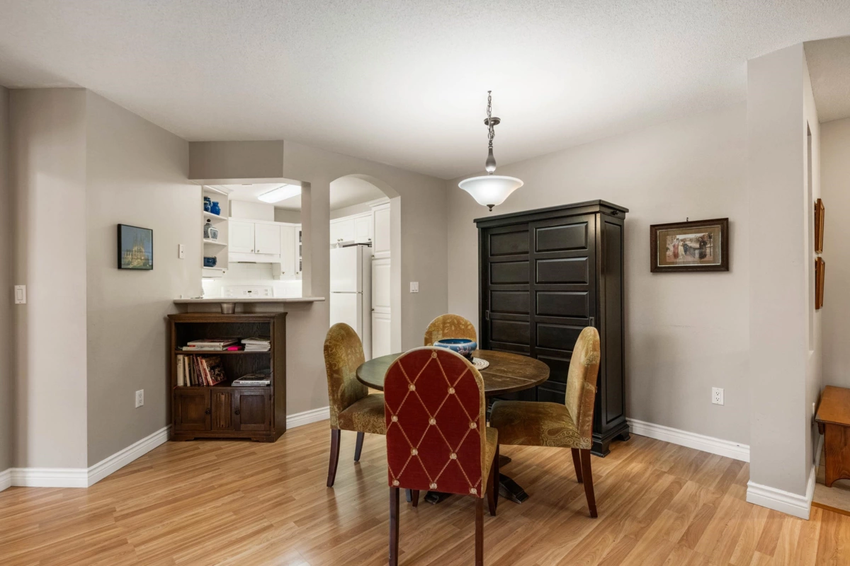 Breakfast Nook Photo of 209 4770 52a Street, Ladner, BC