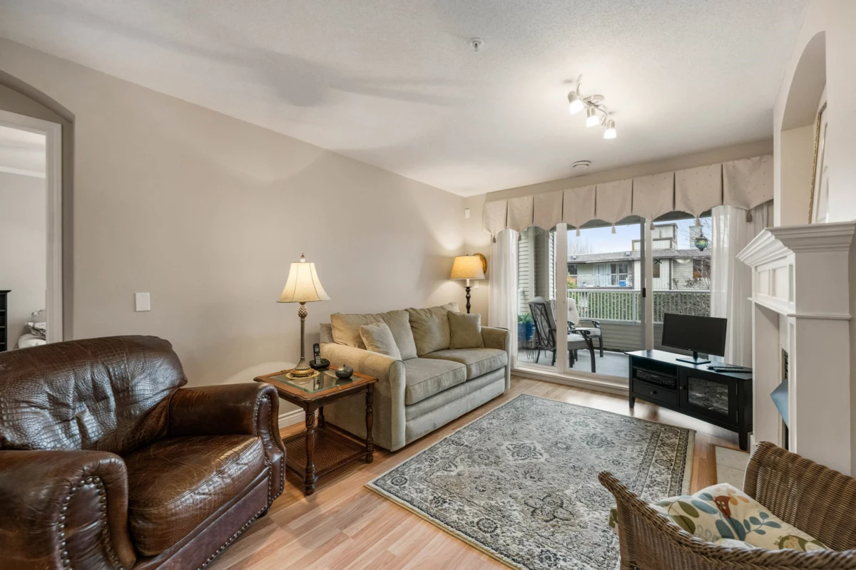 Dining Area Photo of 209 4770 52a Street, Ladner, BC