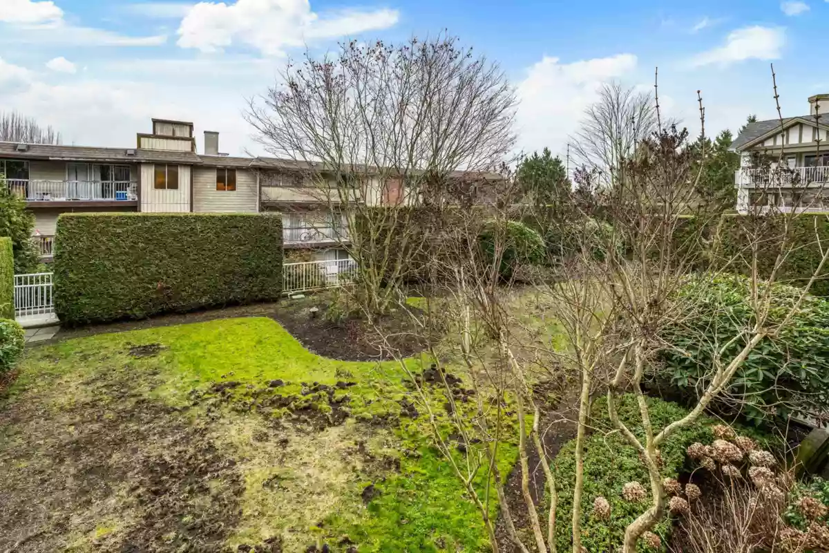 Hot Tub / Spa Photo of 209 4770 52a Street, Ladner, BC