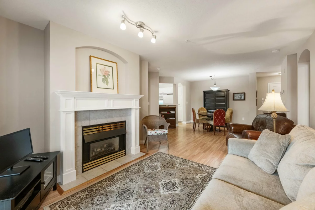 Kitchen Photo of 209 4770 52a Street, Ladner, BC