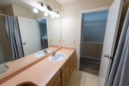 Mudroom Photo of 2986 Delahaye Drive, Coquitlam, BC