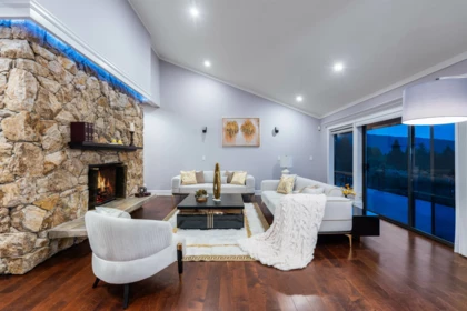 Breakfast Nook Photo of 1521 Chartwell Drive, West Vancouver, BC