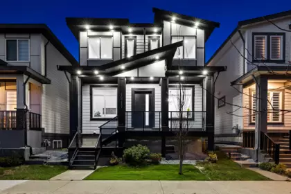 16717 15a Avenue, Surrey, BC