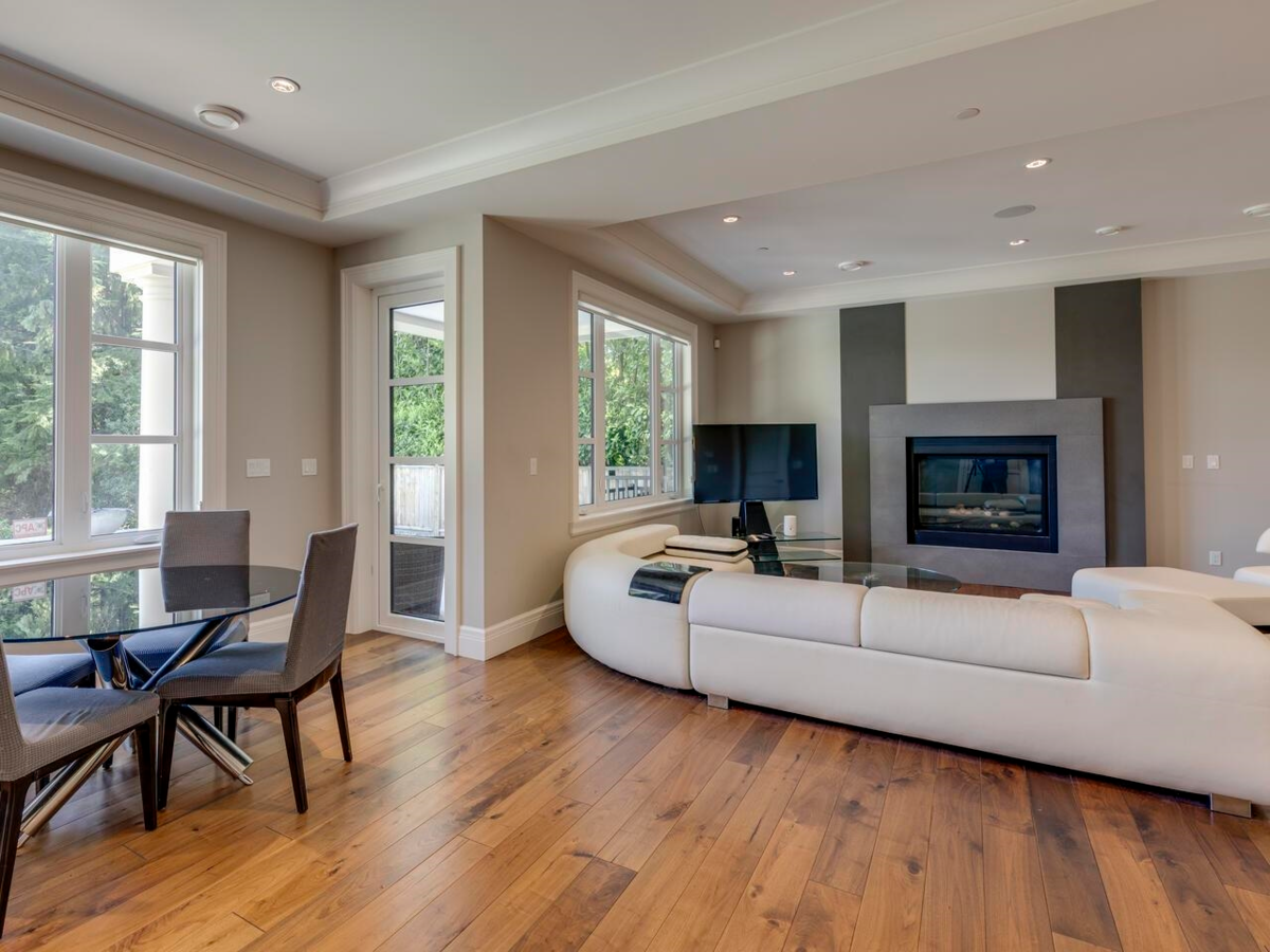 Basement Recreation Room Photo of 607 Glenmaroon Road, West Vancouver, BC