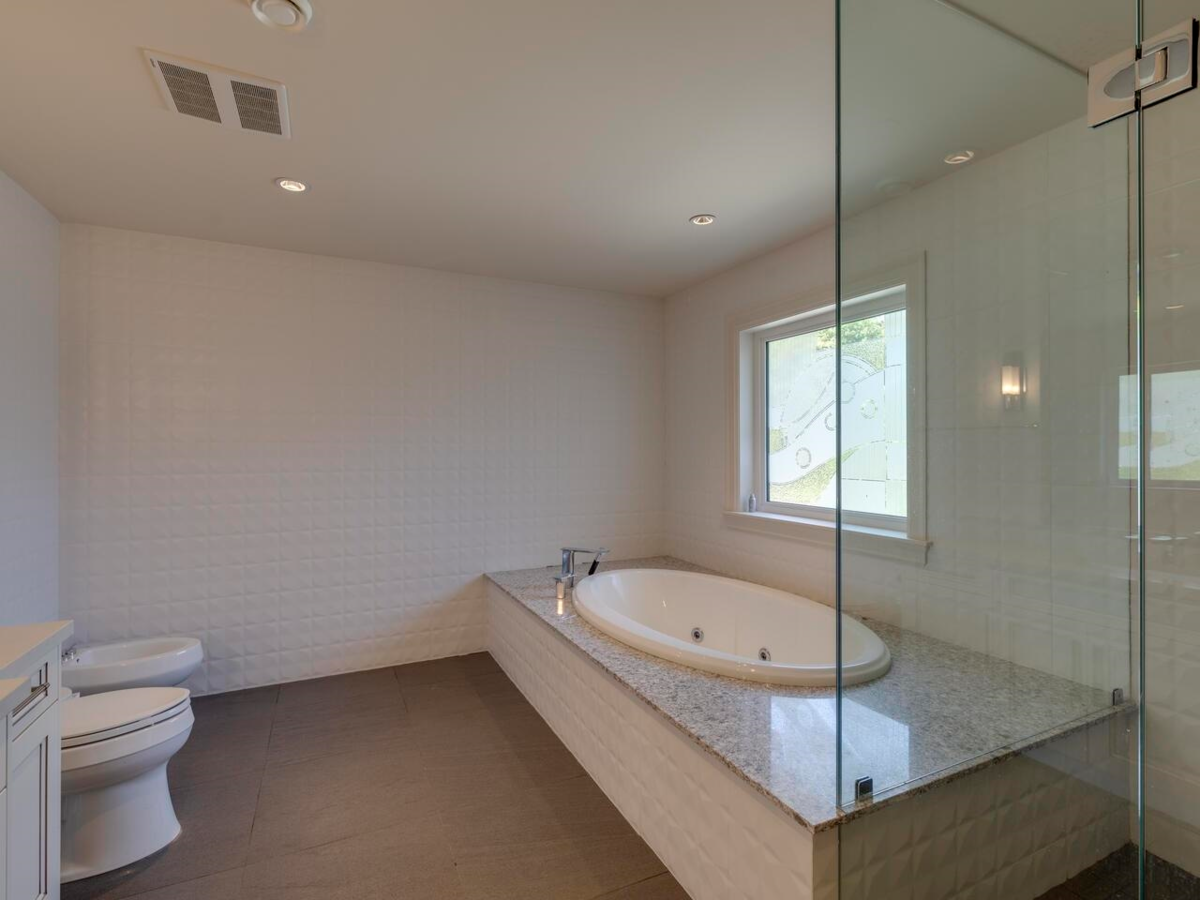 Garage Interior Photo of 607 Glenmaroon Road, West Vancouver, BC