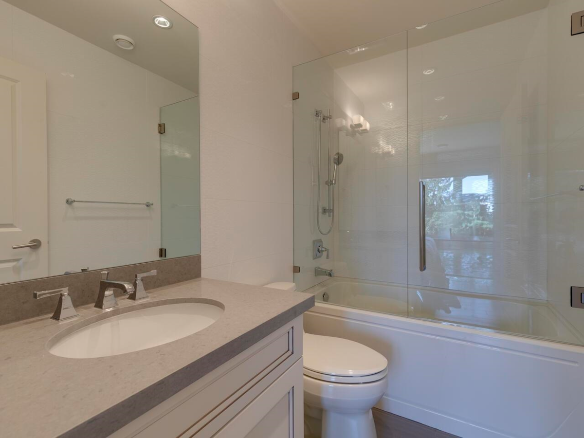 Outdoor Deck Photo of 607 Glenmaroon Road, West Vancouver, BC