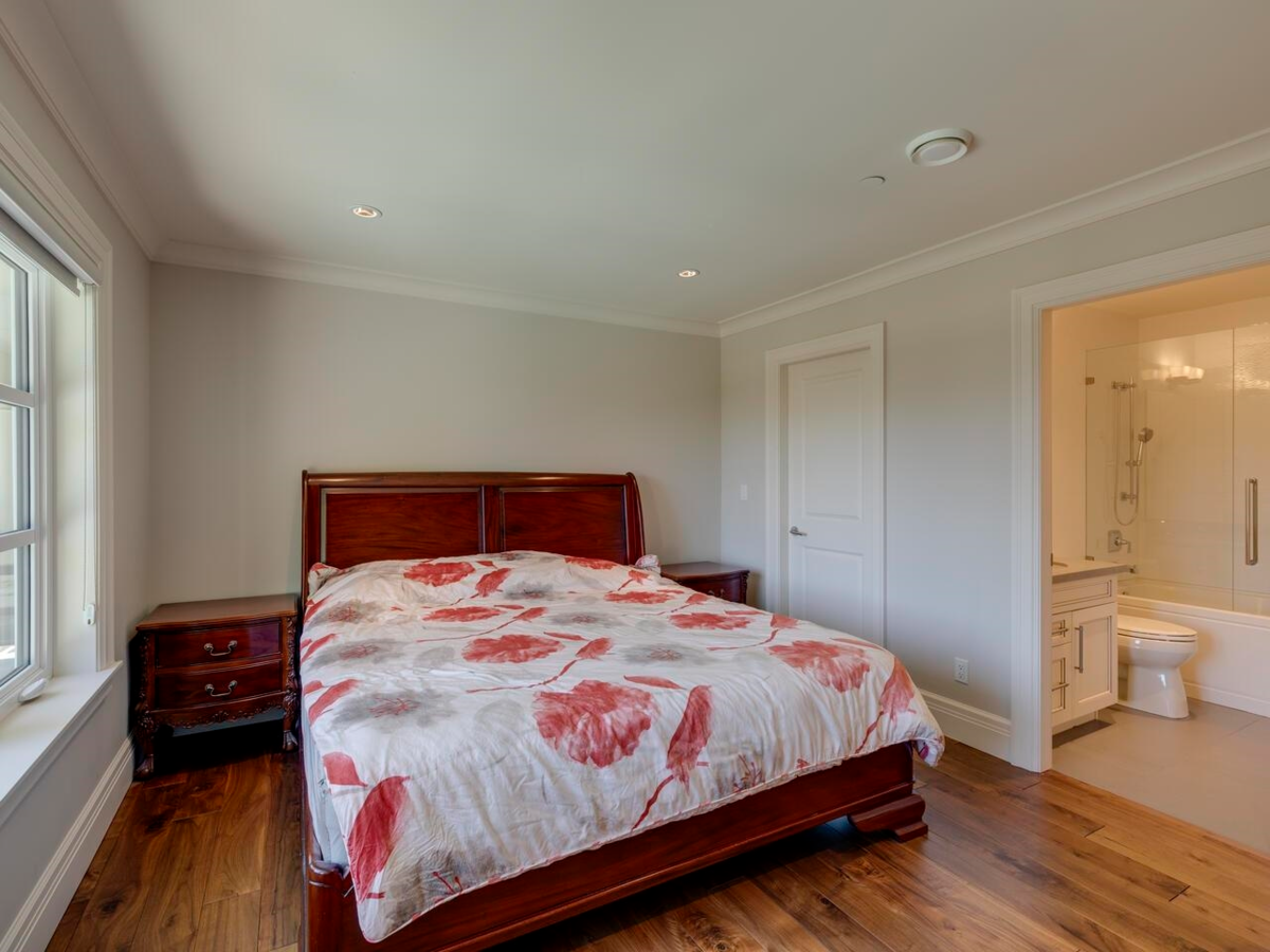 Outdoor Patio Photo of 607 Glenmaroon Road, West Vancouver, BC