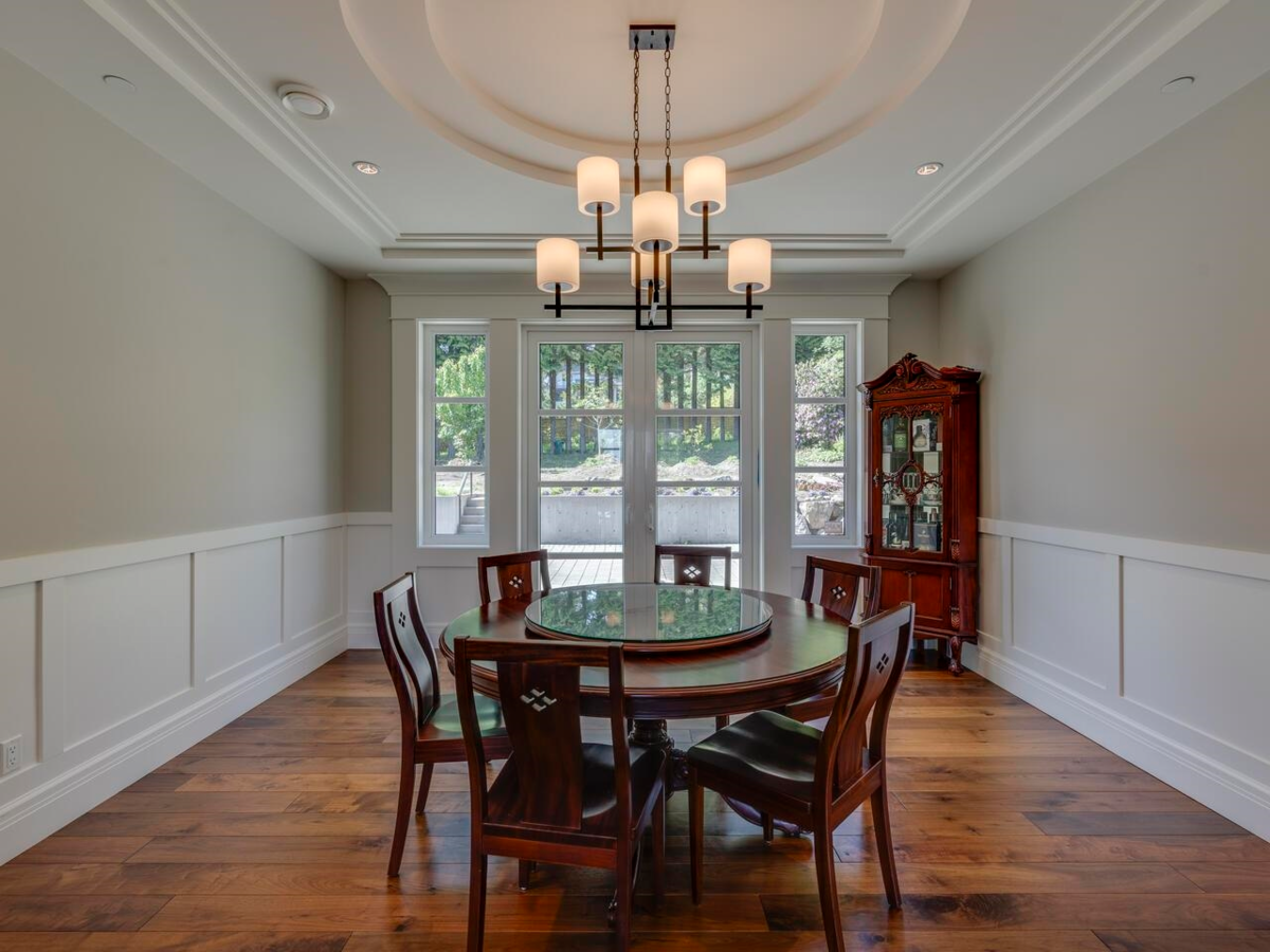 Primary Bedroom Photo of 607 Glenmaroon Road, West Vancouver, BC