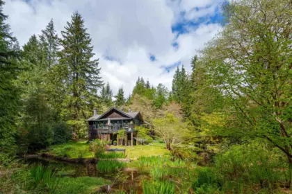 1531 Lockyer Road, Roberts Creek, BC, Roberts Creek — Single Family Residence for sale