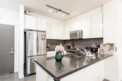Kitchen Island Photo of 110 15168 33 Avenue, Surrey, BC