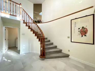 Entry Foyer Photo of 937 W 18th Avenue, Vancouver, BC