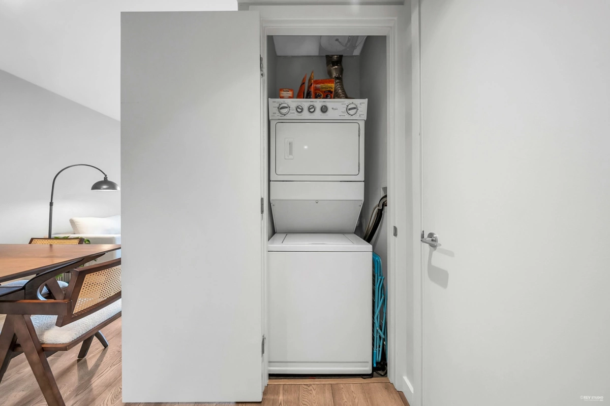 Basement Recreation Room Photo of 1907 788 Richards Street, Vancouver, BC