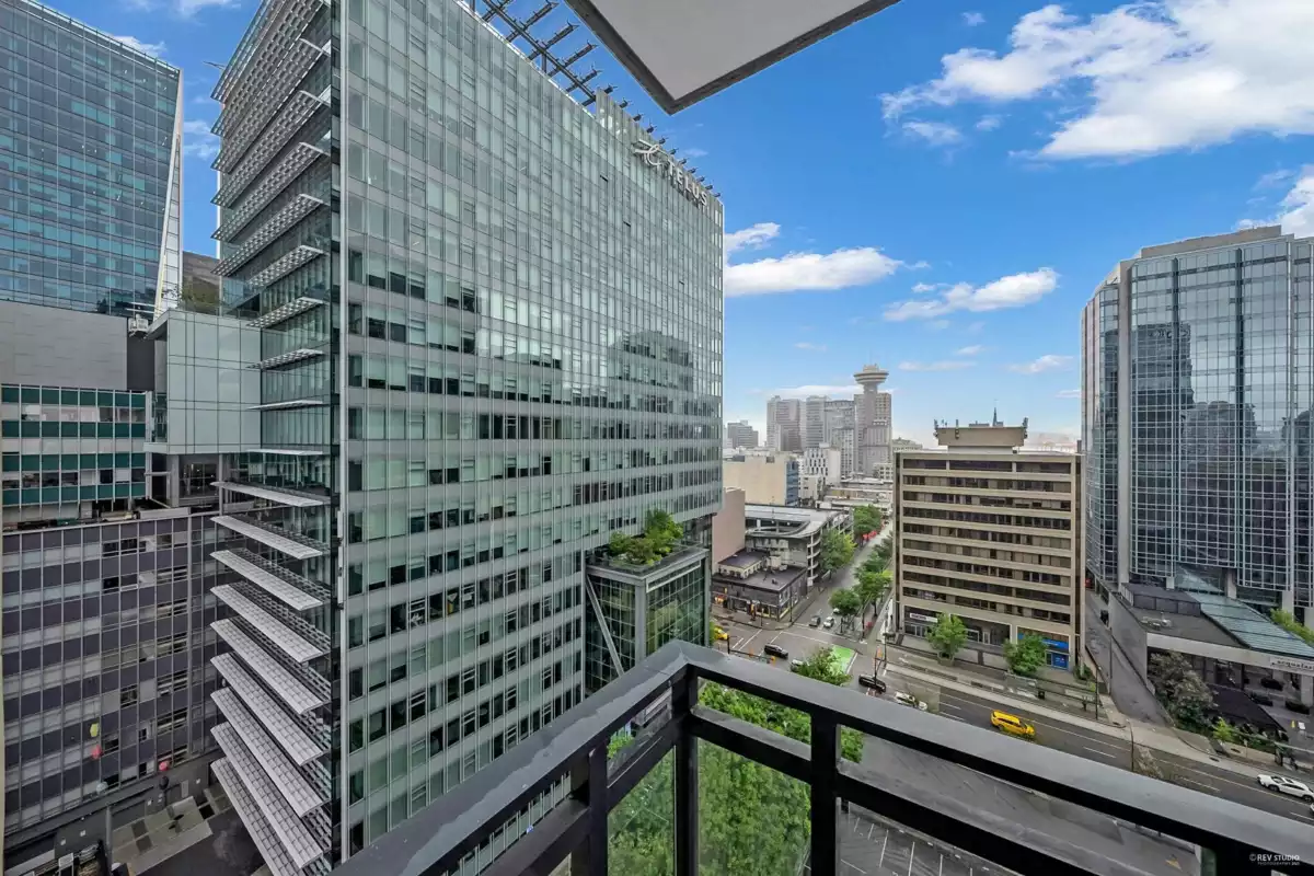 Hallway Photo of 1907 788 Richards Street, Vancouver, BC