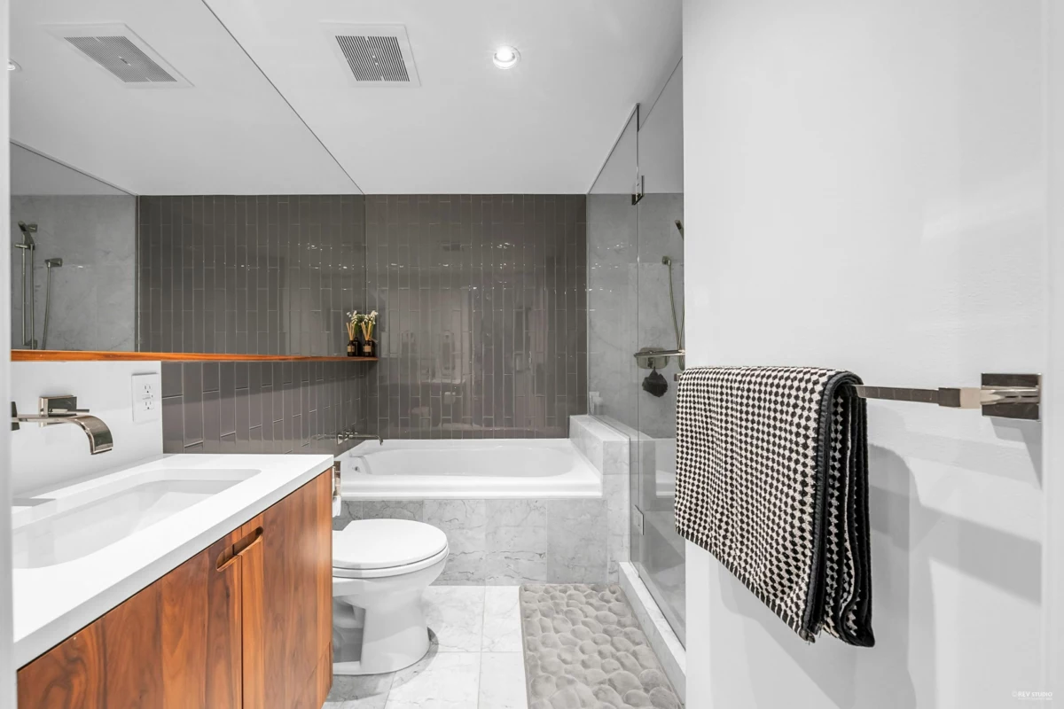 Loft / Bonus Room Photo of 1907 788 Richards Street, Vancouver, BC