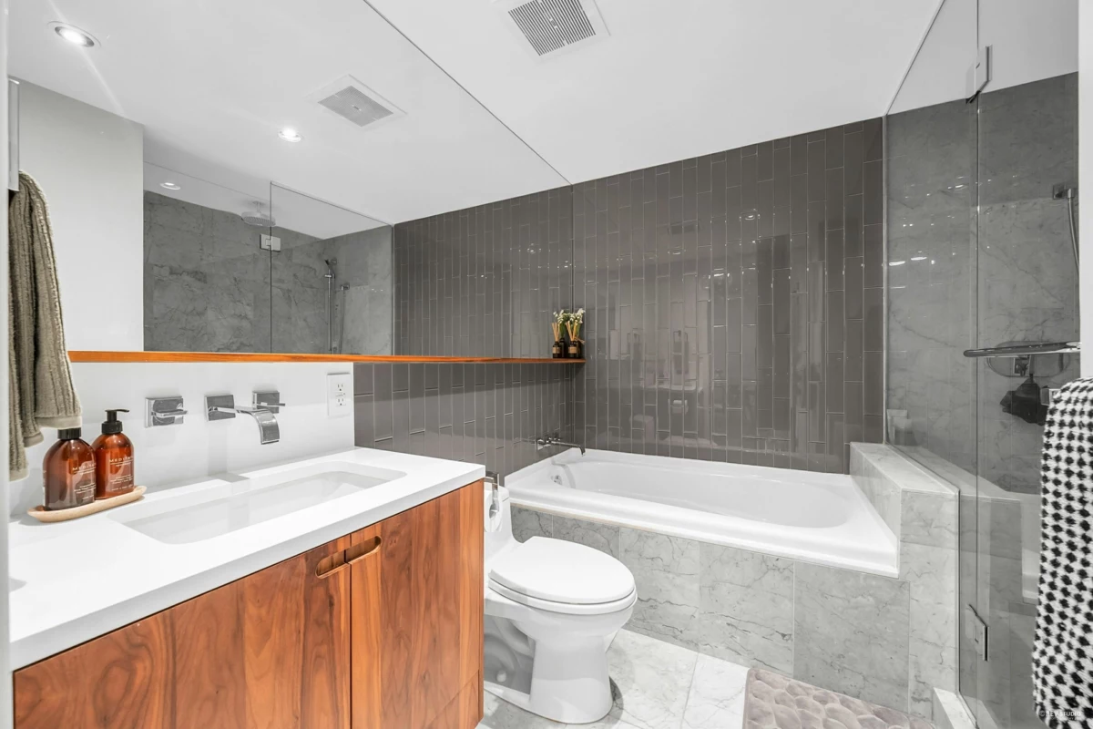 Office / Den Photo of 1907 788 Richards Street, Vancouver, BC