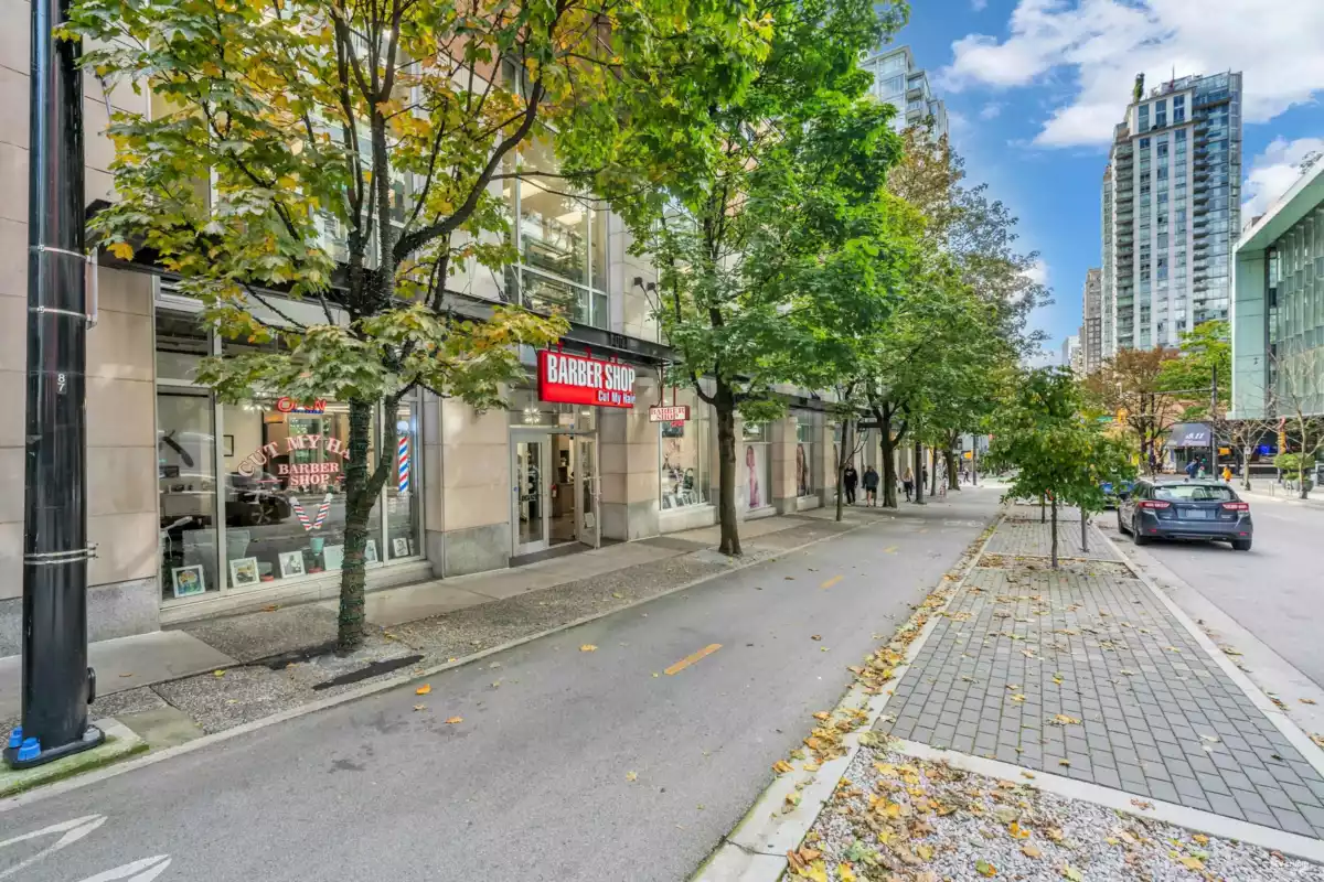 Outdoor Patio Photo of 1907 788 Richards Street, Vancouver, BC